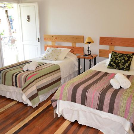 Hostal Petit Verdot Санта-Крус Номер фото